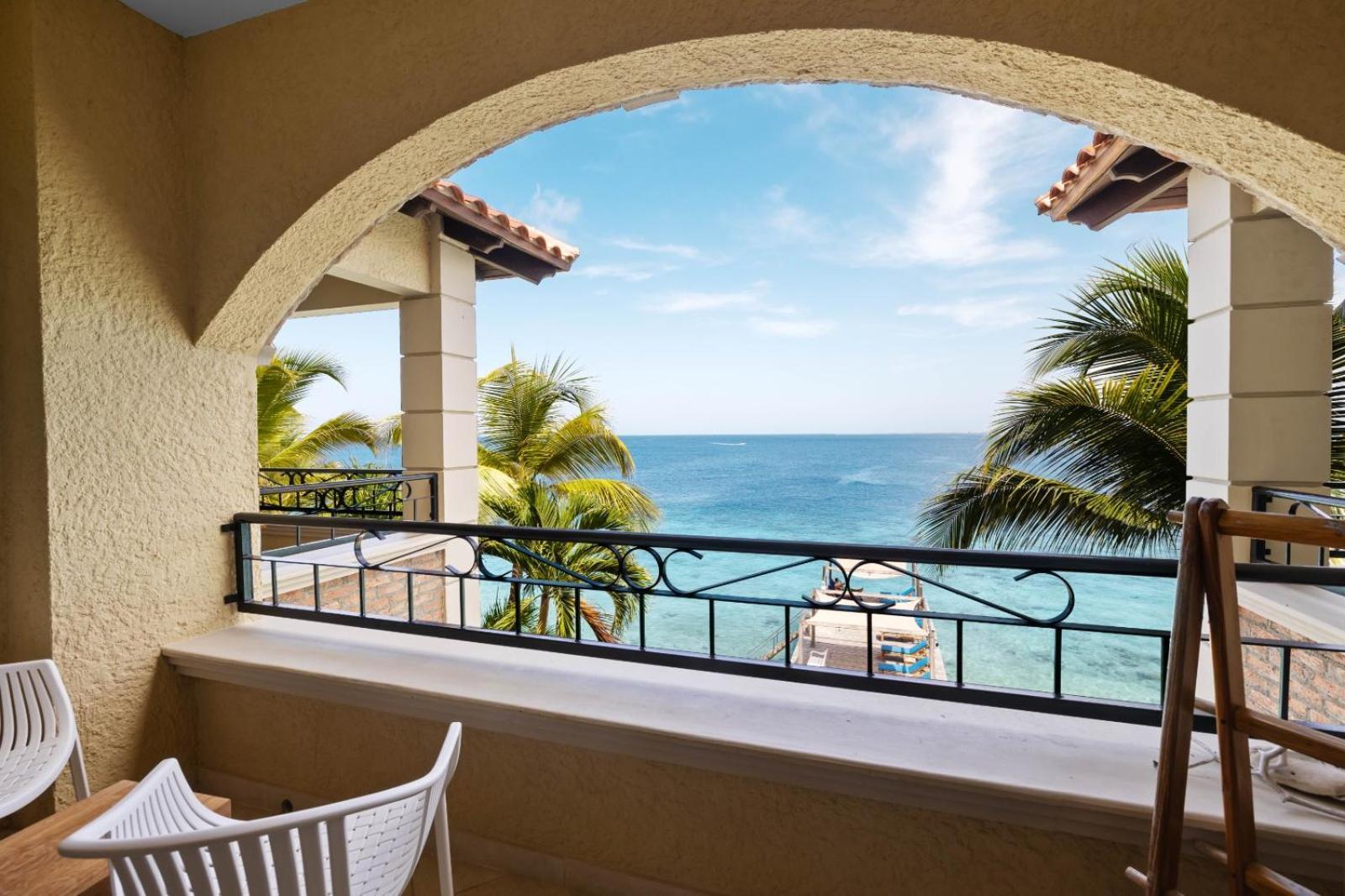 The Bellafonte - Luxury Oceanfront Hotel Playa Esterno foto
