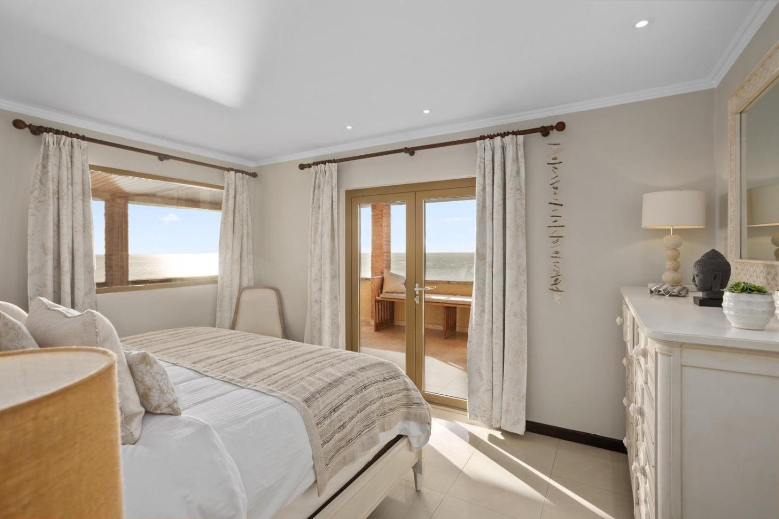 The Bellafonte - Luxury Oceanfront Hotel Playa Esterno foto